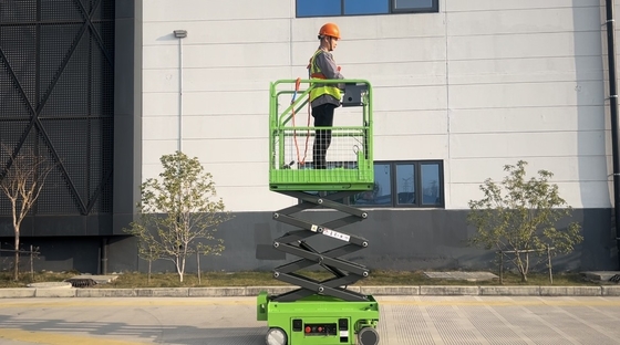 3M-Plattform-Höhe MINI vollektrisch selbstfahrende Schere mit hydraulischem Drehrad